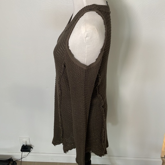 💜 Elan cold shoulder sweater 💜 - Picture 5 of 8